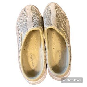 Easy Spirit Traveltime Classiic Clogs, NWOT, 7.5M, Tan/Ecru